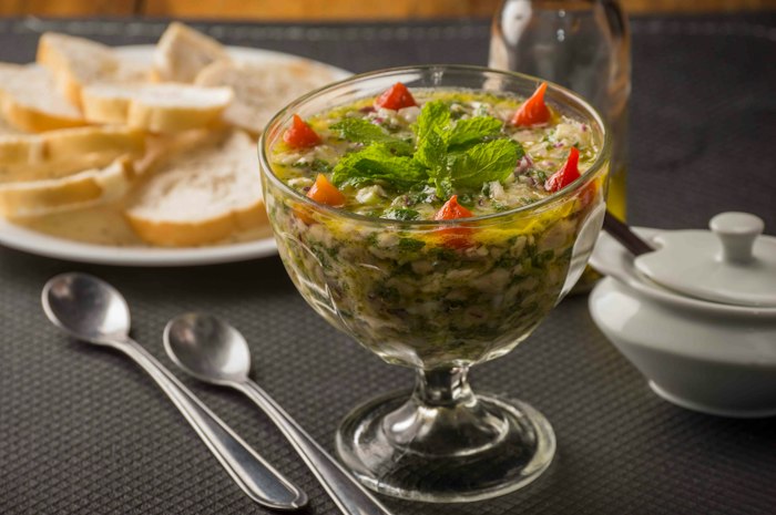Salată de vinete afumate cu pâine